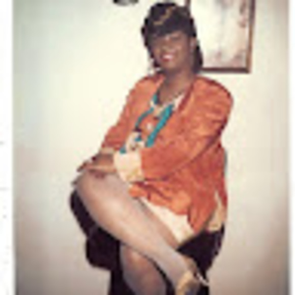 Meet your Posher, Joyce - Picture 1 of 1